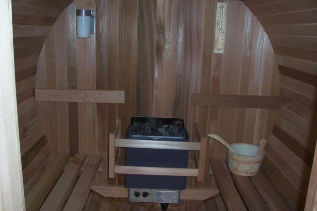 Norwegian Log Cabin The Roe Deer -Sauna & Hot Tub Keith Exterior photo