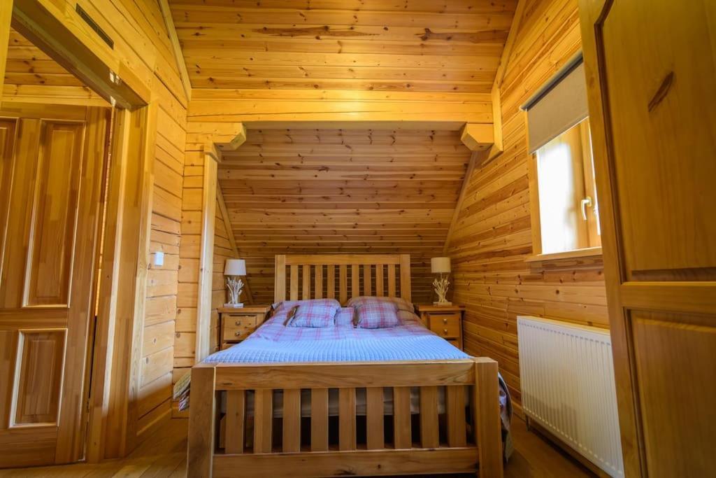 Norwegian Log Cabin The Roe Deer -Sauna & Hot Tub Keith Exterior photo