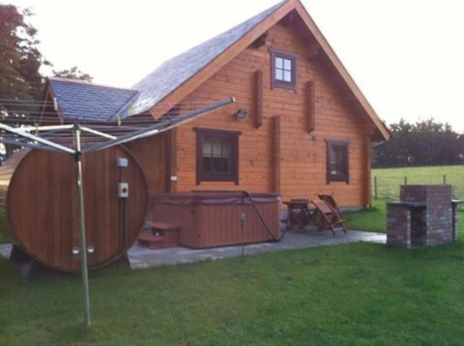 Norwegian Log Cabin The Roe Deer -Sauna & Hot Tub Keith Exterior photo